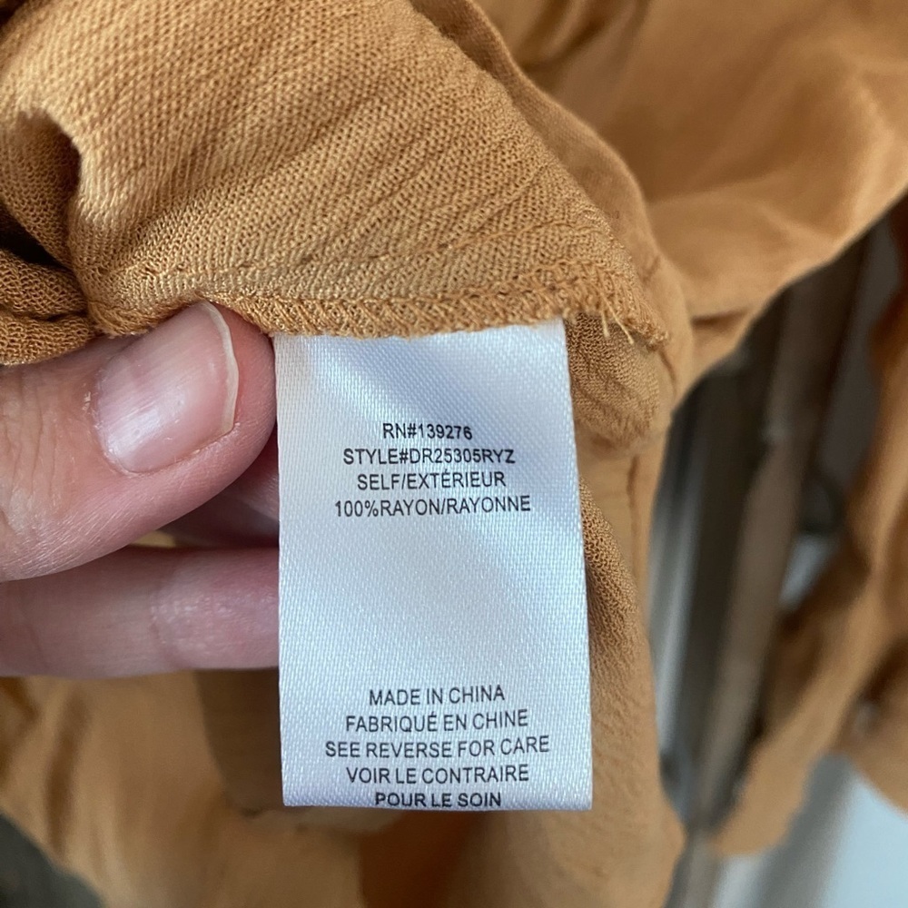 NWOT - DR2 Anthropologie - Women’s Tan Button Down Blouse - Size Medium - Picture 3 of 5